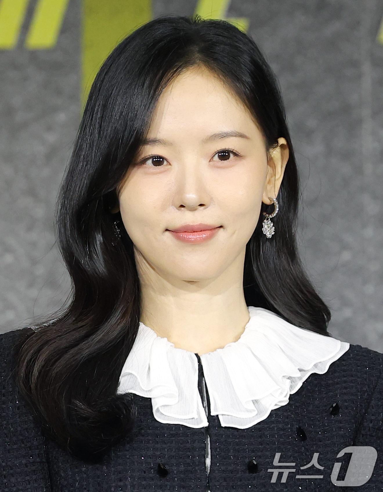 (서울=뉴스1) 권현진 기자 = 배우 강한나가 22일 서울 강남구 웨스틴 서울 파르나스에서 열린 넷플릭스 시리즈 '캐셔로' 제작발표회에 참석해 포즈를 취하고 있다.'캐셔로'는 결혼 …