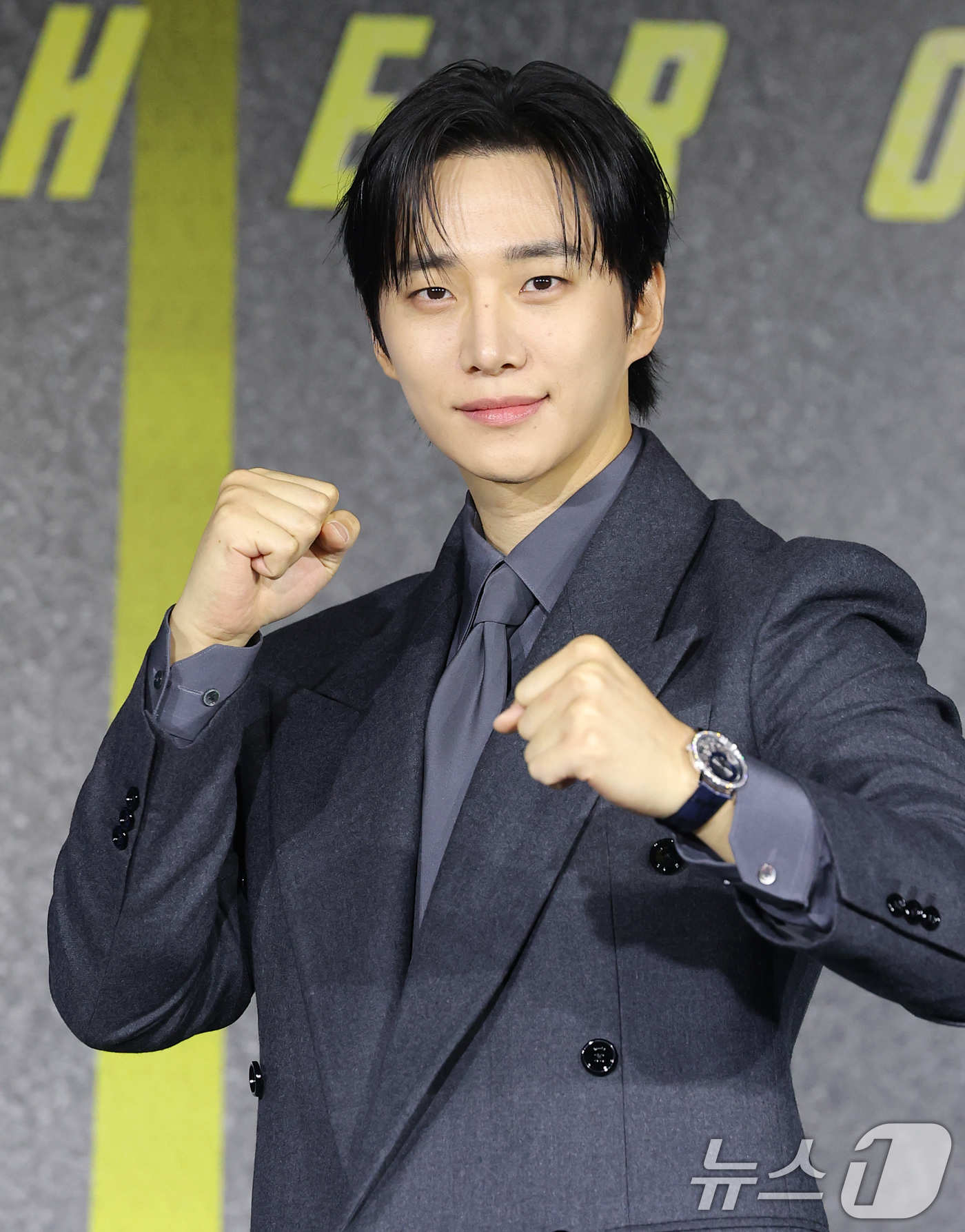 (서울=뉴스1) 권현진 기자 = 배우 이준호가 22일 서울 강남구 웨스틴 서울 파르나스에서 열린 넷플릭스 시리즈 '캐셔로' 제작발표회에 참석해 포즈를 취하고 있다.'캐셔로'는 결혼 …