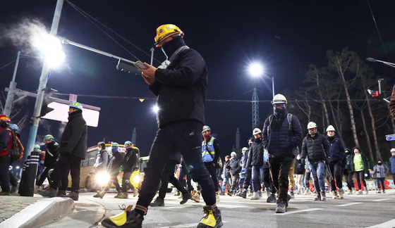 KDI "주휴수당, 월 60시간 미만 초단시간 근로 자극…재검토해야"