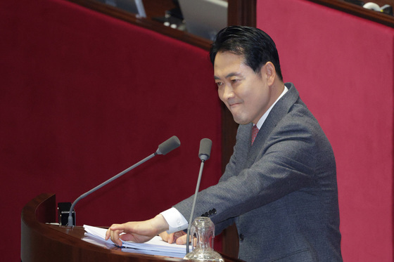 '재수정' 내란재판부법 본회의 상정…장동혁 필버 첫 타자로