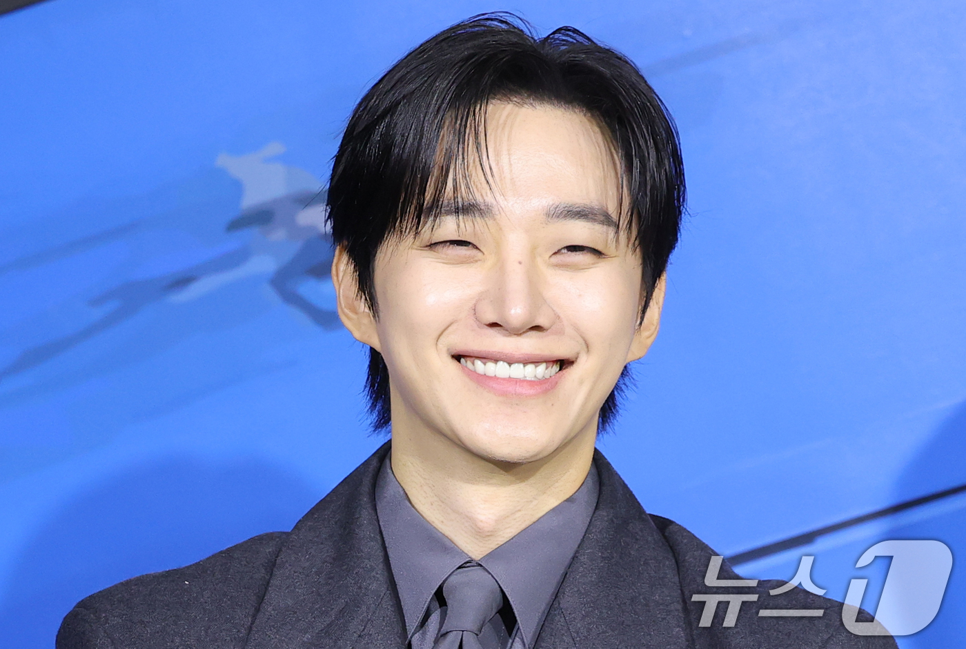 (서울=뉴스1) 권현진 기자 = 배우 이준호가 22일 서울 강남구 웨스틴 서울 파르나스에서 열린 넷플릭스 시리즈 '캐셔로' 제작발표회에 참석해 미소를 짓고 있다.'캐셔로'는 결혼자 …