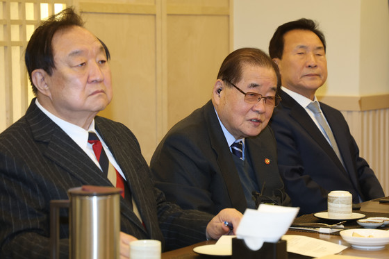 나라를 걱정하는 원로모임 참석한 이종찬 광복회장