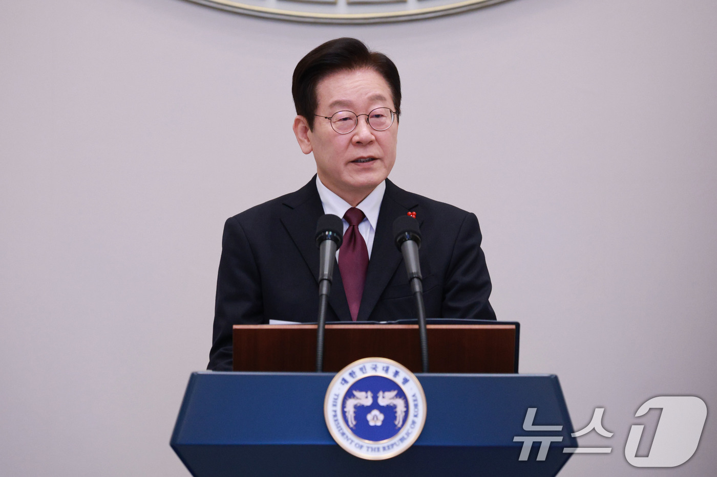 (서울=뉴스1) 허경 기자 = 이재명 대통령이 22일 청와대 영빈관에서 열린 대한노인회 초청 오찬에서 발언하고 있다. (대통령실통신사진기자단) 2025.12.22/뉴스1