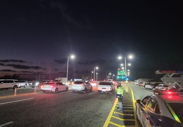 "해넘이·해맞이 명소 안전 조심"…전북 경찰, 연말맞아 교통 관리 강화