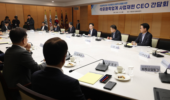 속도 내는 석유화학 업계 구조개편