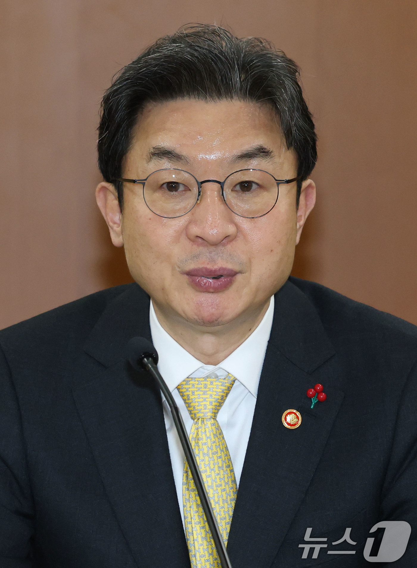 (서울=뉴스1) 이광호 기자 = 이억원 금융위원장이 22일 오후 서울 영등포구 한국거래소에서 열린 생산적 금융 대전환 3차 회의에서 발언하고 있다. 2025.12.22/뉴스1