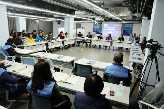 제주항공 참사 1년…"179명 왜 돌아오지 못했는지 답 듣지 못했다"