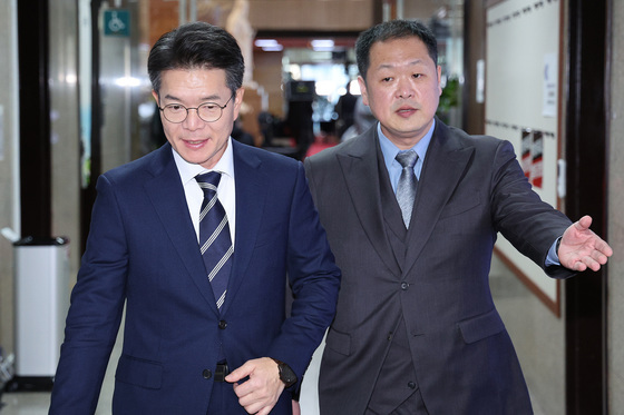 김병기 원내대표실 향하는 정원오