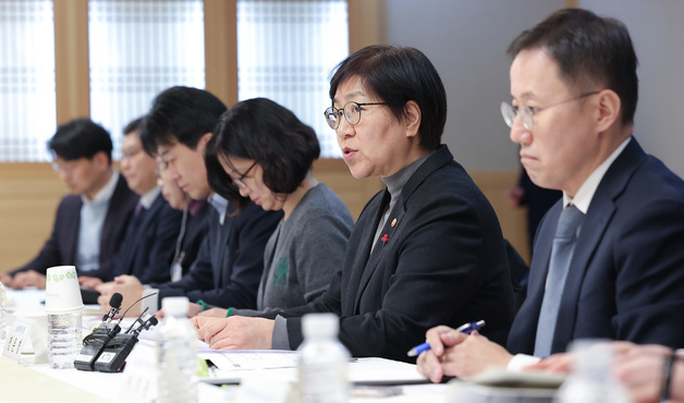 모두발언하는 정은경 보건복지부 장관