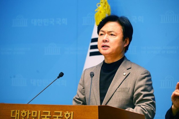 與, '허위정보조작근절법' 필버 예고에 "극우 확성기부터 반성하라"