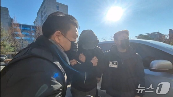 '전 연인 살해 후 시신 유기' 김영우 구속 기소