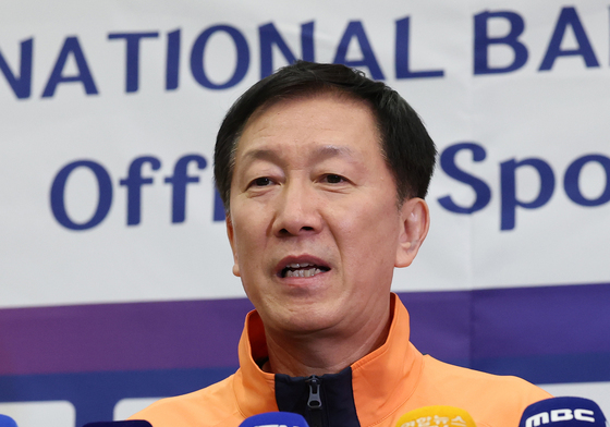 배드민턴 박주봉 감독, 취재진과 인터뷰