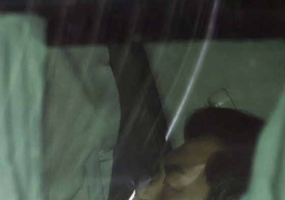 굳은 표정으로 특검 나서는 김기현