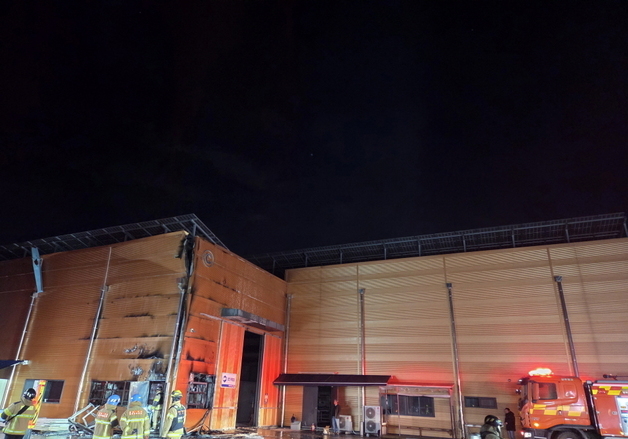 아산테크노밸리 코팅 원료 제조공장서 불…2500만원 피해