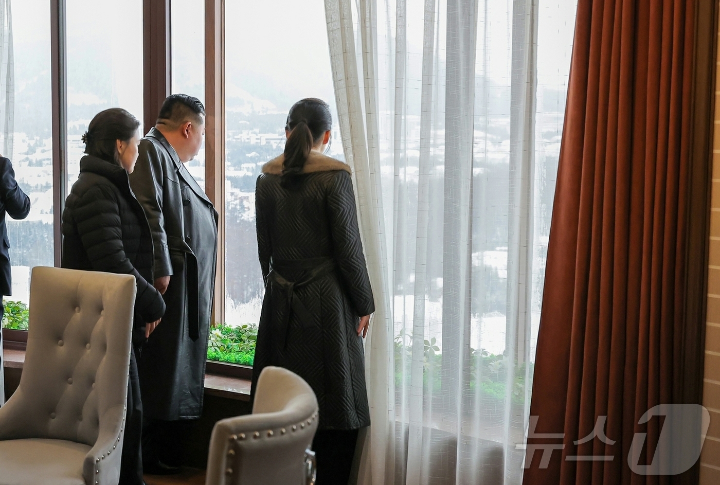 (평양 노동신문=뉴스1) = 북한 노동당 기관지 노동신문은 23일 "위대한 당중앙의 직접적인 발기와 정력적인 영도에 의하여 우리 나라 북부산간도시의 전형으로, 특색있는 사계절산악관 …