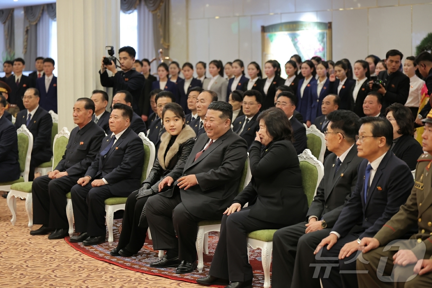 (평양 노동신문=뉴스1) = 북한 노동당 기관지 노동신문은 23일 "위대한 당중앙의 직접적인 발기와 정력적인 영도에 의하여 우리 나라 북부산간도시의 전형으로, 특색있는 사계절산악관 …