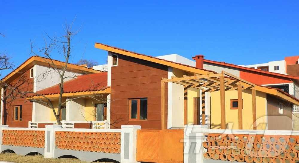 (평양 노동신문=뉴스1) = 북한 노동당 기관지 노동신문은 23일 함경남도 원전축산농장과 고원군 상옥농장, 성내농장에서 살림집(주택) 입사모임이 진행됐다고 보도했다. [국내에서만 …