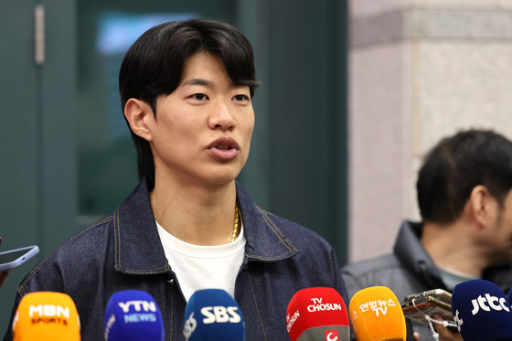 'MLB 도전' 송성문, 옆구리 부상 4주 진단…WBC 출전 불투명