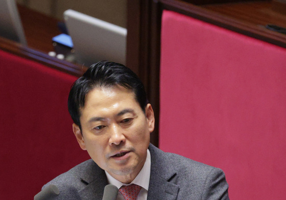 최장 필리버스터 기록 써가는 장동혁