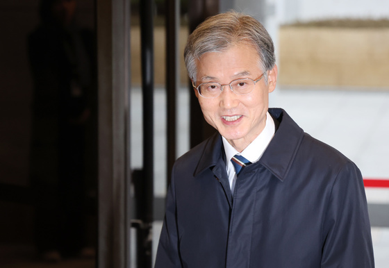 조희대 대법원장 출근, 내란전담재판부 관련 입장은