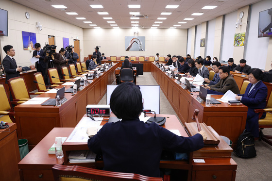 국민의힘 불참 속 통과되는 쿠팡 연석 청문회