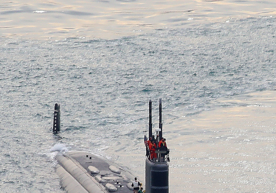 미 핵추진 잠수함 '그린빌함' 부산 입항