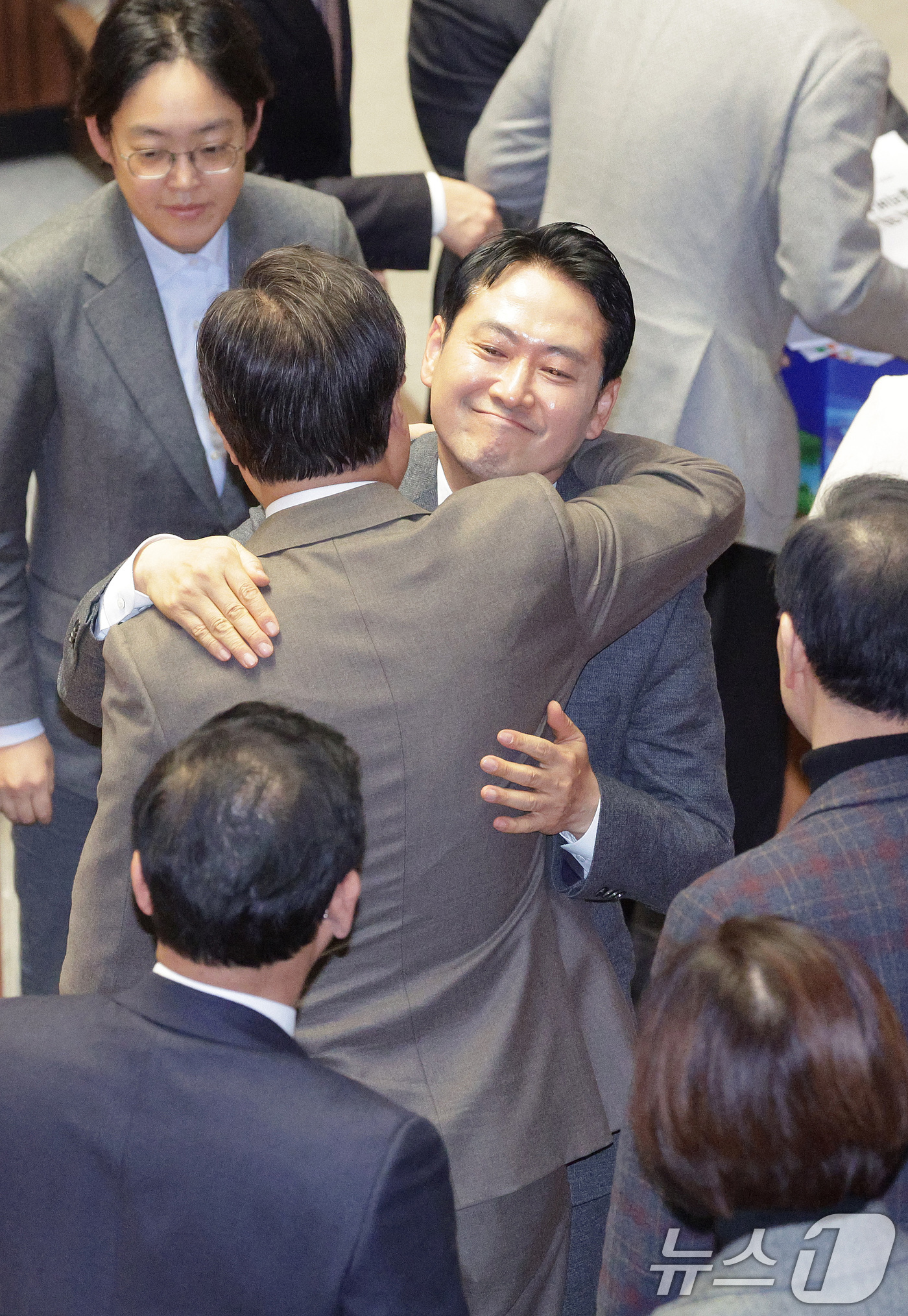 (서울=뉴스1) 신웅수 기자 = 장동혁 국민의힘 대표가 23일 서울 여의도 국회에서 열린 제430회국회(임시회) 제2차 본회의에서 '12·3 윤석열 비상계엄 등에 대한 전담재판부 …