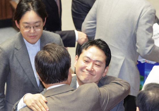 장동혁 '24시간 필리버스터 종료'