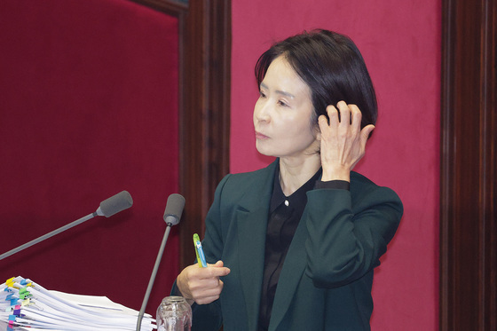 허위조작정보 근절법 무제한 토론하는 최수진