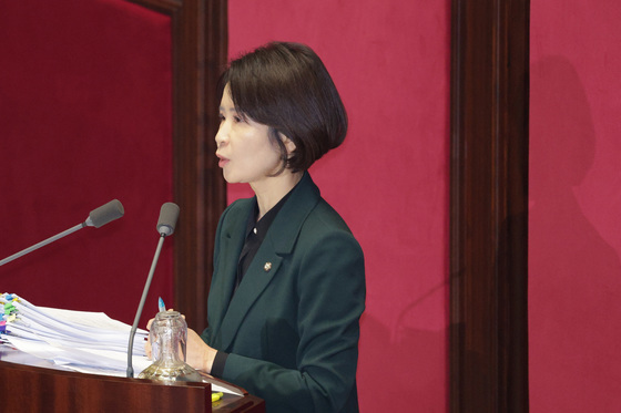 허위조작정보 근절법 필리버스터하는 최수진