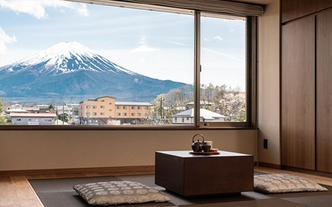 "뜨끈한 온천에 몸 담그니 눈앞에 후지산이"…日절경 숙소 어디?