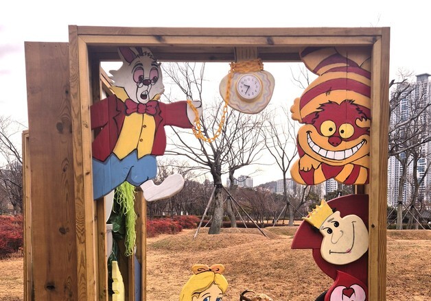 부산시설공단, 시민공원서 '공원 속 동화나라' 전시