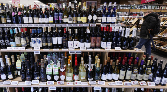 국제 시세 하락 무색…고환율에 포도주 값 상승