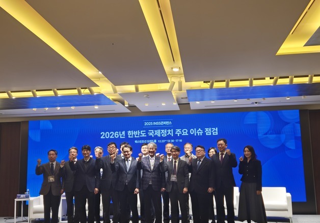 "北, 통일부와 대화 거부하면…대통령 직속 전담기구 설치해야"