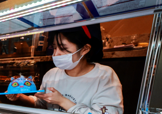 크리스마스에 즐기는 '더피 케이크'