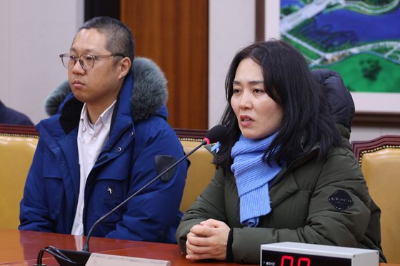 국정조사특위 발언하는 여객기 참사 유가족