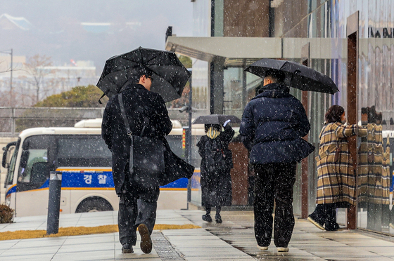 진눈깨비 내리는 서울