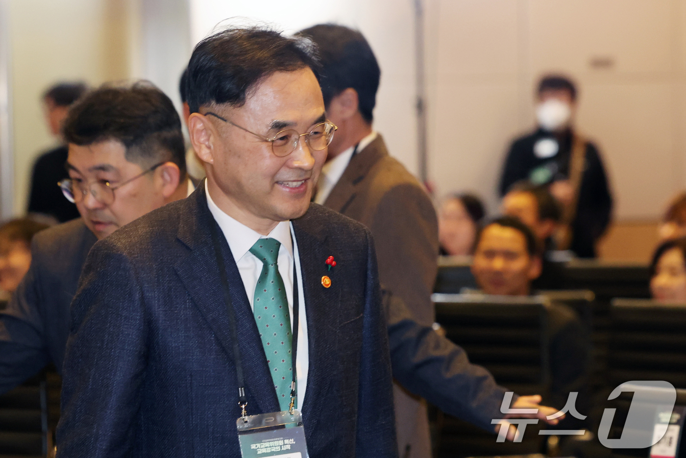 (서울=뉴스1) 황기선 기자 = 차정인 국가교육위원회 위원장이 23일 오후 서울 영등포구 여의도 FKI타워에서 열린 '취임 100일 기념 운영보고회'에 참석하고 있다.  2025. …