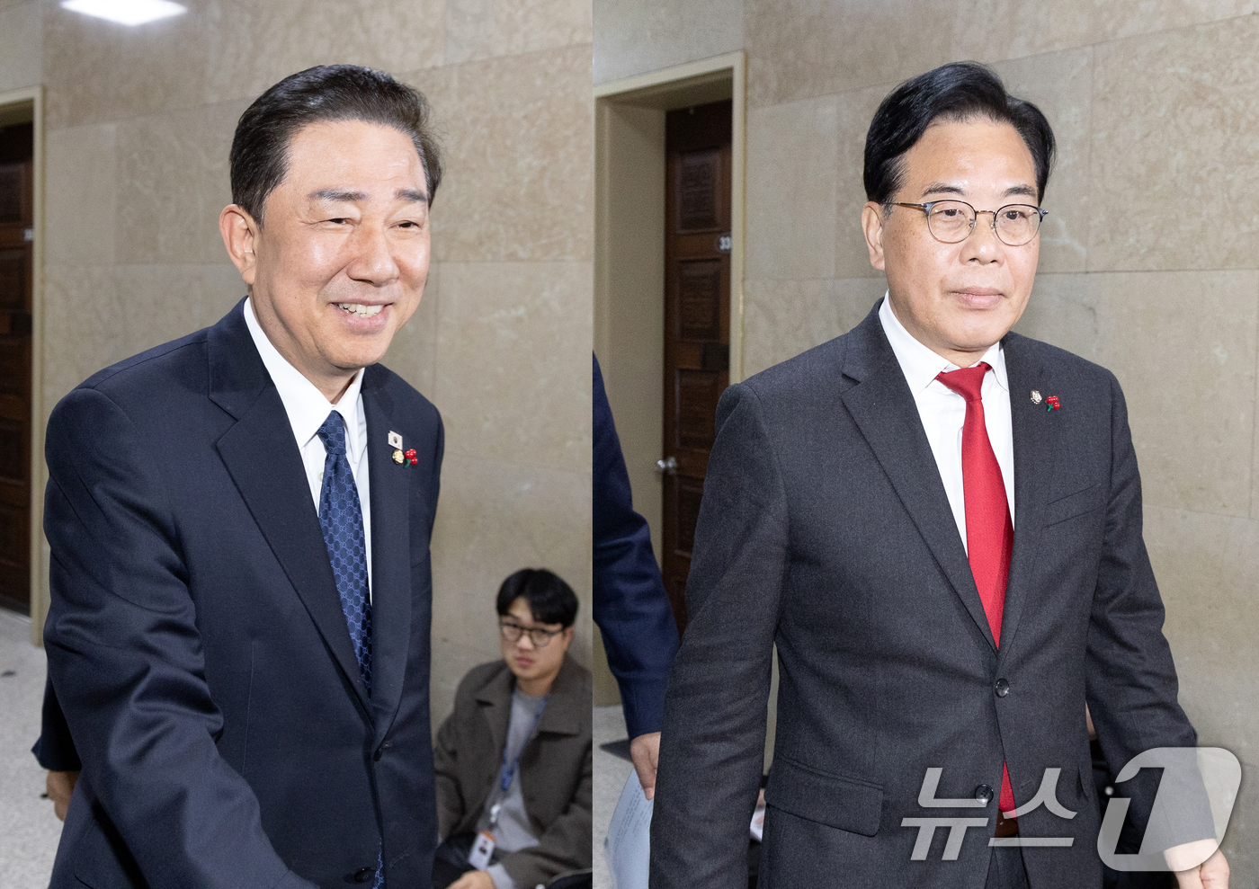 (서울=뉴스1) 이승배 기자 = 김병기 더불어민주당 원내대표와 송언석 국민의힘 원내대표가 23일 서울 여의도 국회에서 통일교 특검 등 현안 논의를 위해 각각 운영위원장실로 향하고 …