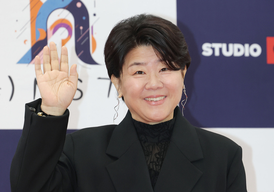 이정은, 춘사국제영화제 참석한 국민배우