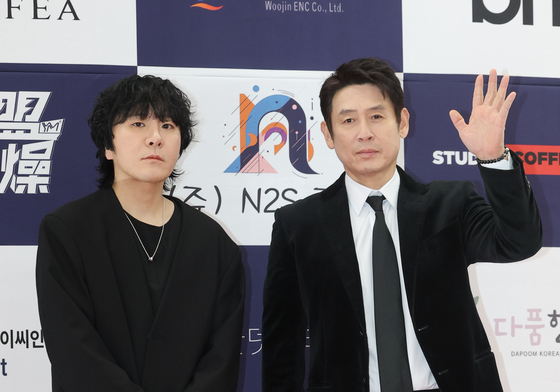 춘사국제영화제 참석한 변성현 감독과 설경구