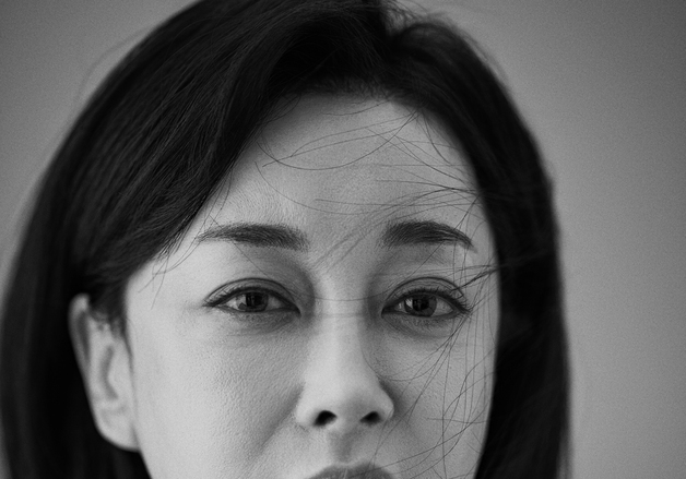 김혜은, 연극 '그때도 오늘2: 꽃신' 첫 공연 성료…1인 4역 열전