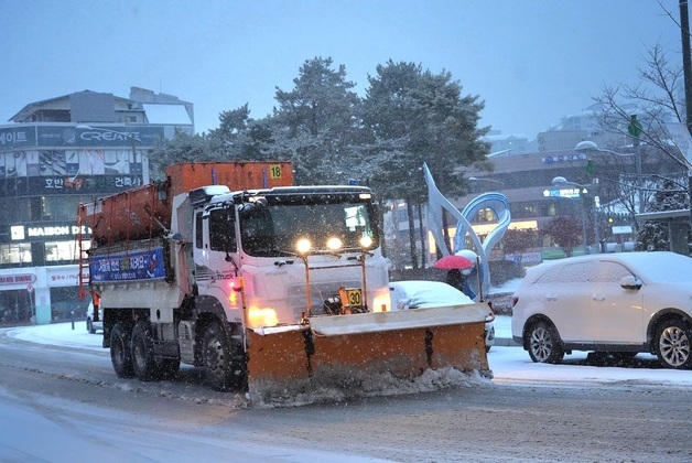 '화천 9.5㎝' 강원 북부 대설특보…강원도 '재대본 비상 1단계' 가동