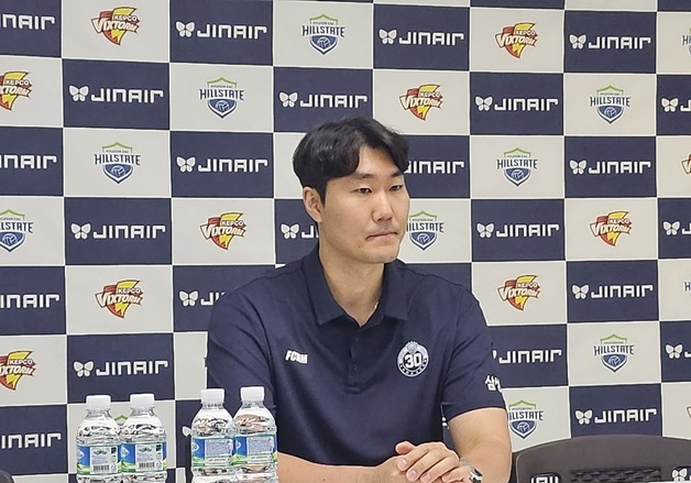 '36세' 삼성화재 고준용 대행 "젊은 선수들과 같이 뛴다는 마음으로"