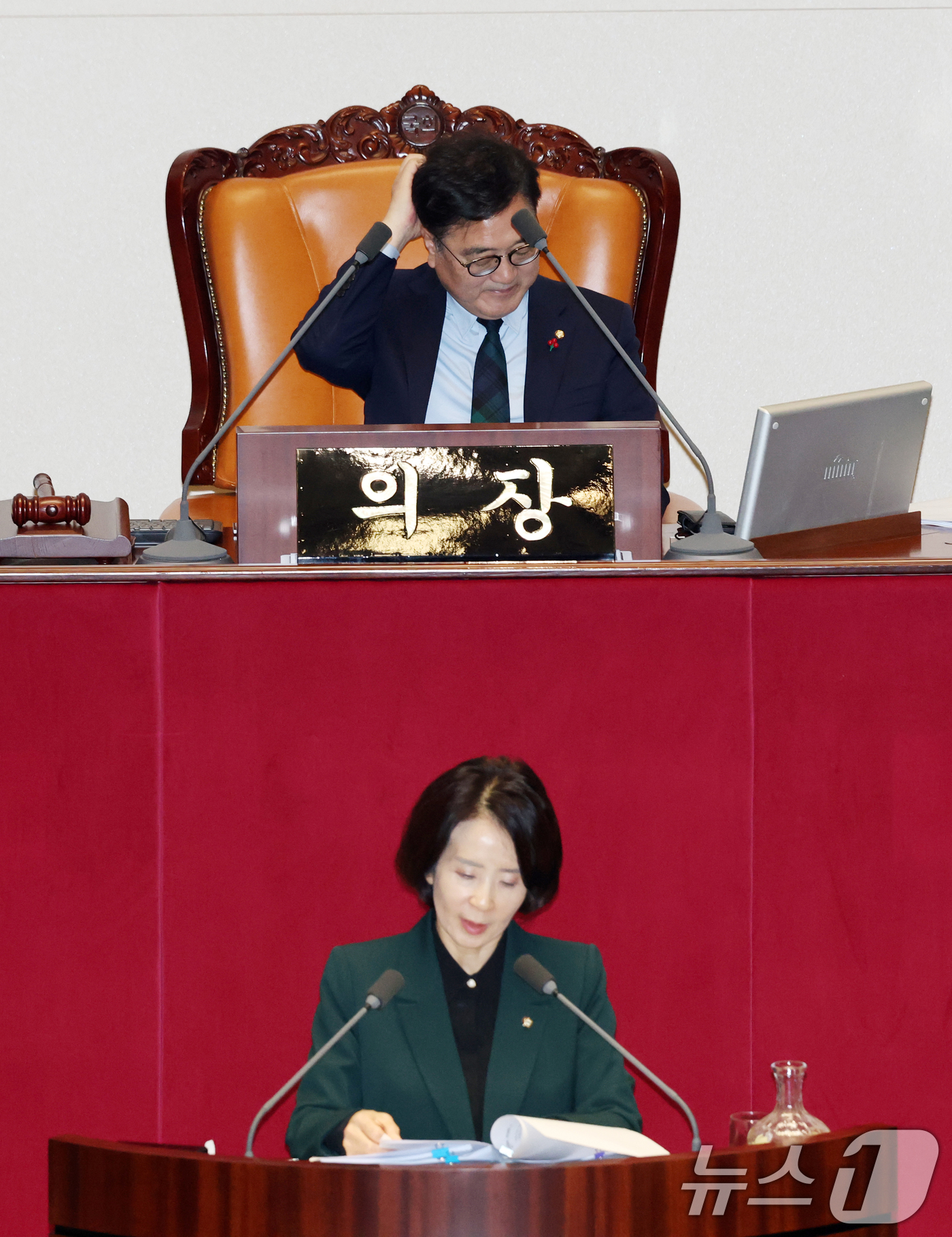 (서울=뉴스1) 이승배 기자 = 23일 오후 서울 여의도 국회에서 열린 제430회국회(임시회) 제2차 본회의에서 최수진 국민의힘 의원이 정보통신망 이용촉진 및 정보보호 등에 관한 …