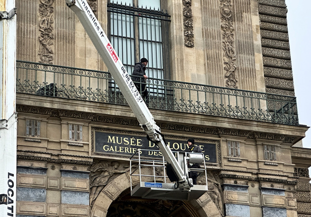 루브르 박물관, '절도 사건' 아폴론 갤러리에 보안용 철창 설치