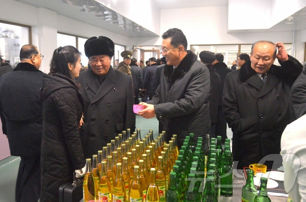 (평양 노동신문=뉴스1) = 북한 노동당 기관지 노동신문은 지난 23일 길주군 지방공업공장 준공식 진행됐다고 24일 보도했다. [국내에서만 사용가능. 재배포 금지. DB 금지. F …