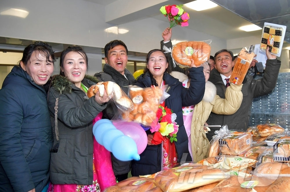 (평양 노동신문=뉴스1) = 북한 노동당 기관지 노동신문은 지난 23일 길주군 지방공업공장 준공식 진행됐다고 24일 보도했다. [국내에서만 사용가능. 재배포 금지. DB 금지. F …