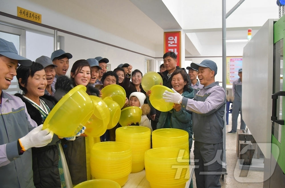 (평양 노동신문=뉴스1) = 북한 노동당 기관지 노동신문은 지난 23일 길주군 지방공업공장 준공식 진행됐다고 24일 보도했다. [국내에서만 사용가능. 재배포 금지. DB 금지. F …