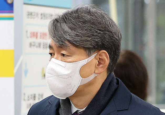 조지호 전 경찰청장, 尹 내란 재판 증인 출석